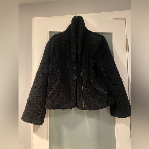 ALO Yoga Cozy Up Jacket - Black in XS - Picture 8 of 8